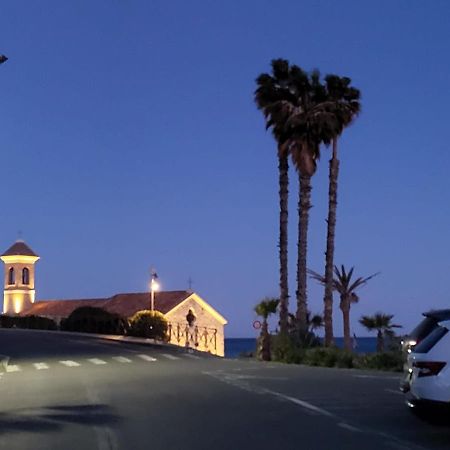 The Shell Apartment Bordighera Luaran gambar