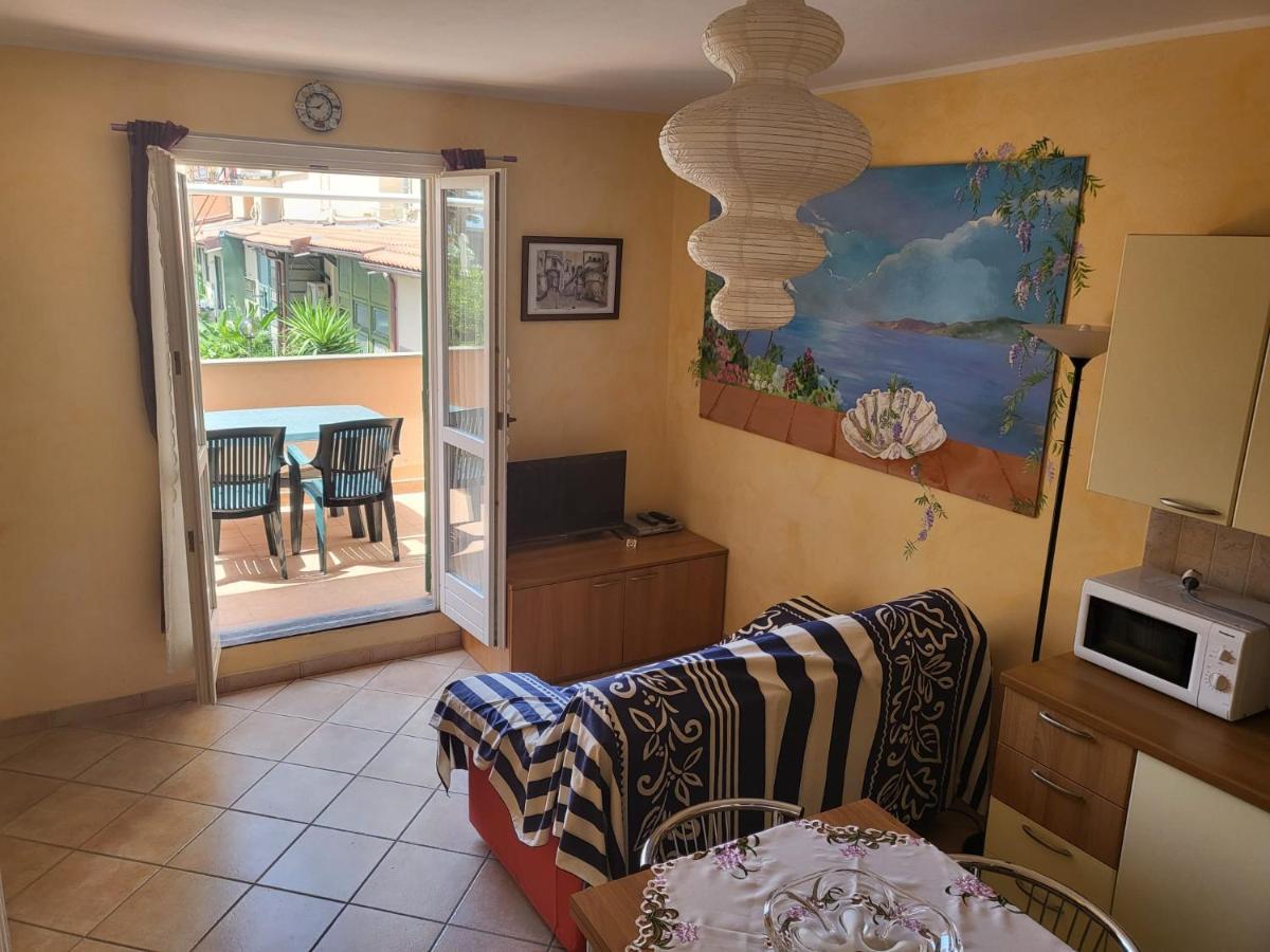 The Shell Apartment Bordighera Luaran gambar
