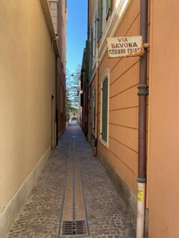 The Shell Apartment Bordighera Luaran gambar